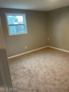 831 Purdue Ave, Elyria, OH 44035 photo 3