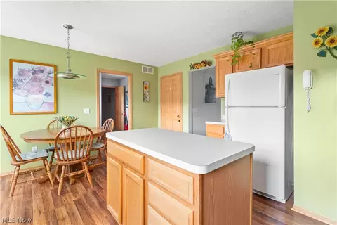 131 Teal St, Elyria, OH 44035 photo 6