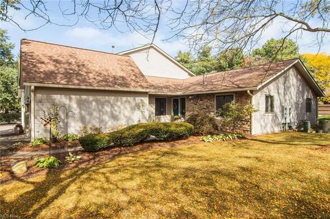 167 Delaware Trl, Copley, OH 44321 photo 2