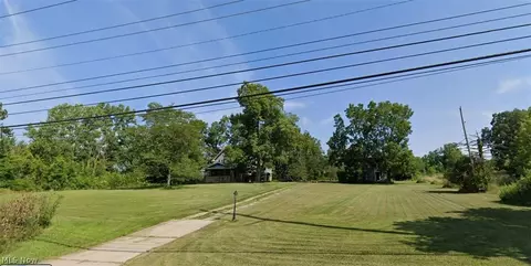 14090 Royalton Rd, Strongsville, OH 44136