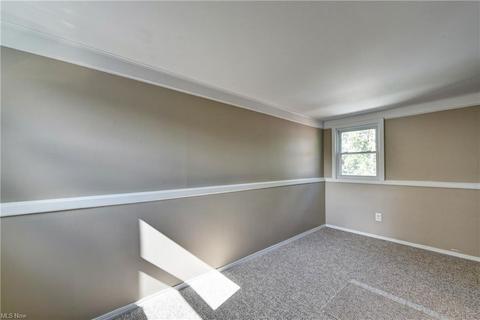 160 Beebe Ave, Elyria, OH 44035 photo 21