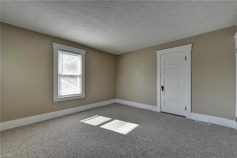 160 Beebe Ave, Elyria, OH 44035 photo 15