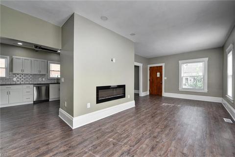 160 Beebe Ave, Elyria, OH 44035 photo 9