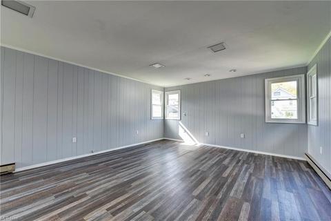 160 Beebe Ave, Elyria, OH 44035 photo 22