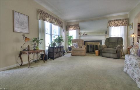255 E 248th St, Euclid, OH 44123 photo 2