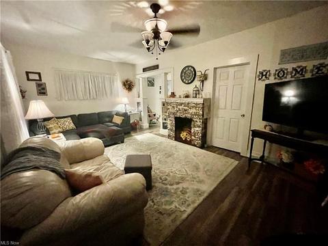 1719 E 36th St, Ashtabula, OH 44004 photo 4