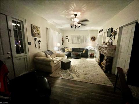 1719 E 36th St, Ashtabula, OH 44004 photo 5