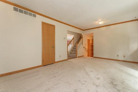 6331 Chase Dr, Mentor, OH 44060 photo 17