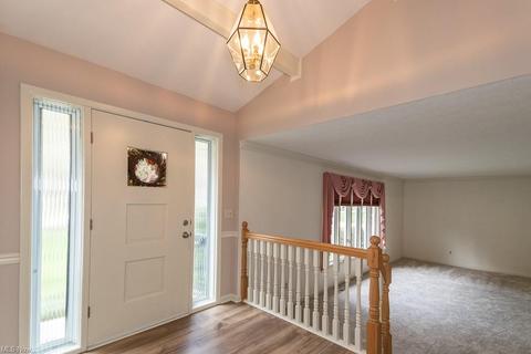 6331 Chase Dr, Mentor, OH 44060 photo 4