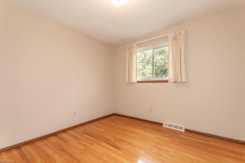6331 Chase Dr, Mentor, OH 44060 photo 24