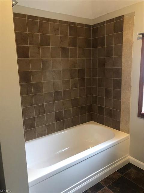 1656 Walnut Blvd, Ashtabula, OH 44004 photo 8