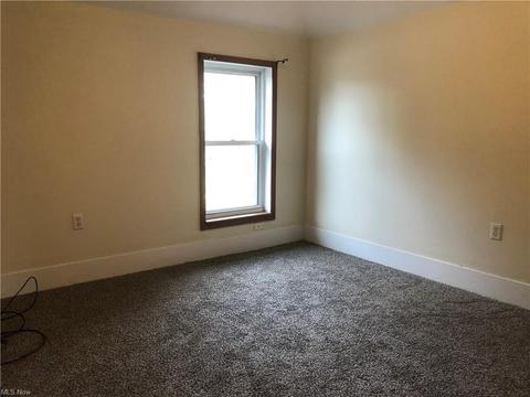 1656 Walnut Blvd, Ashtabula, OH 44004 photo 9