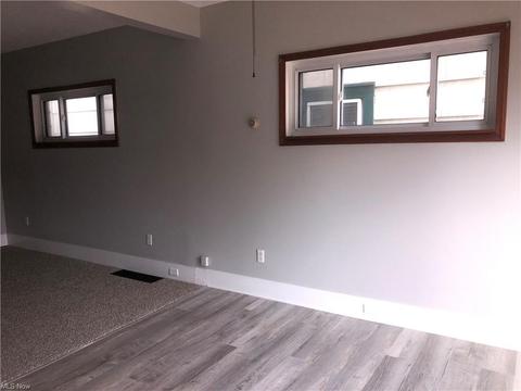 1656 Walnut Blvd, Ashtabula, OH 44004 photo 5