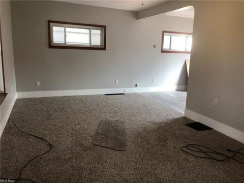 1656 Walnut Blvd, Ashtabula, OH 44004 photo 3