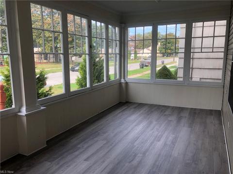 1656 Walnut Blvd, Ashtabula, OH 44004 photo 2