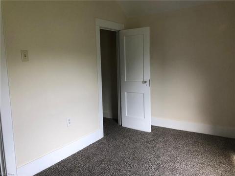 1656 Walnut Blvd, Ashtabula, OH 44004 photo 10
