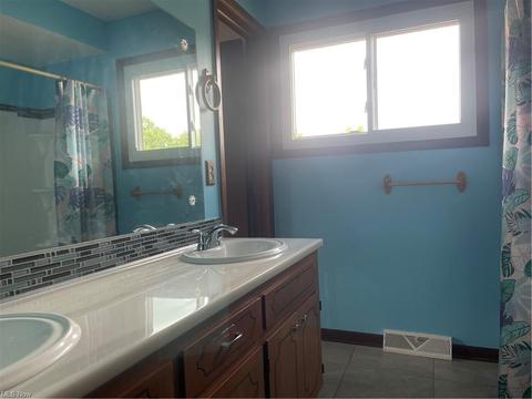 2741 Burden Dr, Parma, OH 44134 photo 18