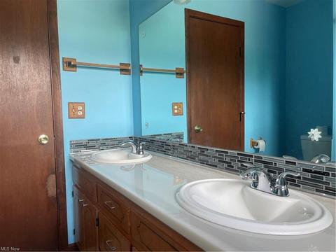 2741 Burden Dr, Parma, OH 44134 photo 20