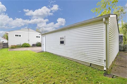 204 Bellfield Ave, Elyria, OH 44035 photo 33