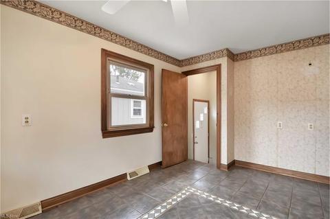 204 Bellfield Ave, Elyria, OH 44035 photo 13