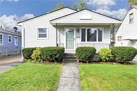 204 Bellfield Ave, Elyria, OH 44035 photo 1