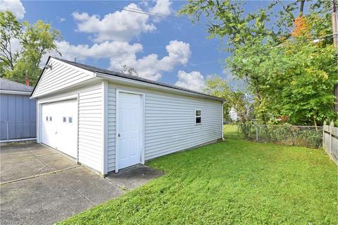 204 Bellfield Ave, Elyria, OH 44035 photo 32