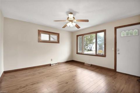 204 Bellfield Ave, Elyria, OH 44035 photo 5