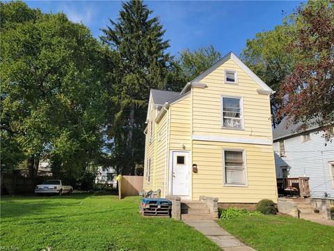 229 Gates Ave, Elyria, OH 44035 photo 2
