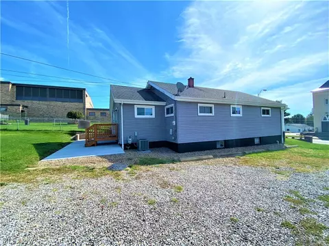 229 W Main St, Barnesville, OH 43713 photo 5
