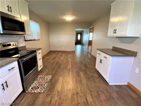 229 W Main St, Barnesville, OH 43713 photo 14
