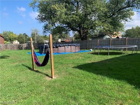 1515 E 31st St, Lorain, OH 44055 photo 4