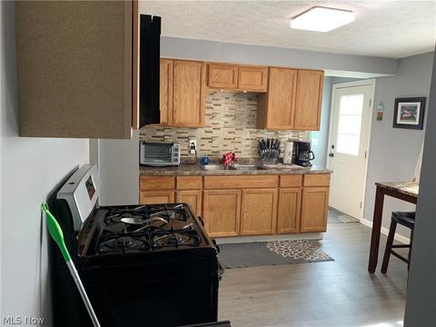 1515 E 31st St, Lorain, OH 44055 photo 7