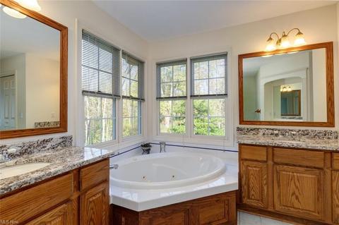 531 Lantern Way, Aurora, OH 44202 photo 18