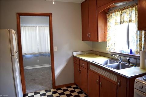 1610 Middle Ave, Elyria, OH 44035 photo 9