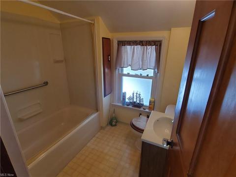 342 Longfellow St, Elyria, OH 44035 photo 23