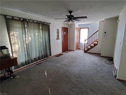 342 Longfellow St, Elyria, OH 44035 photo 2