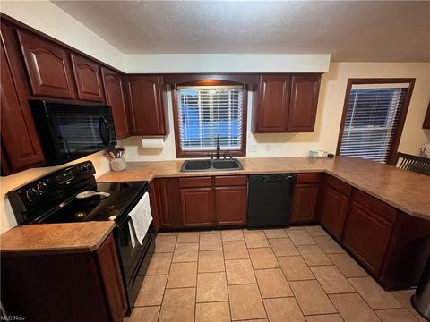 6638 Appleridge Dr, Boardman, OH 44512 photo 3