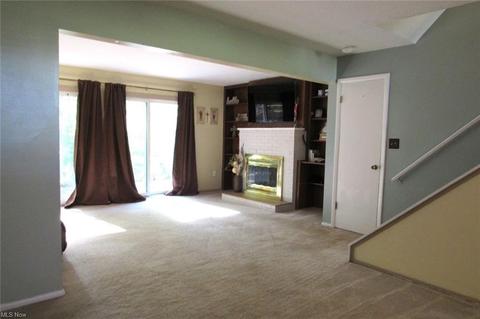 1482 Debra Dr, Ashtabula, OH 44004 photo 2