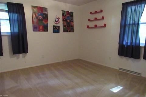 1482 Debra Dr, Ashtabula, OH 44004 photo 9