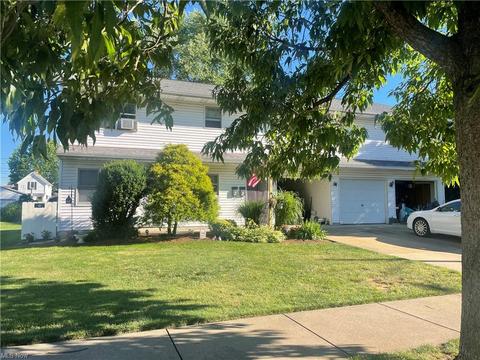 208 E Broadway St, Dover, OH 44622 photo 2