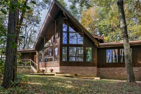 9210 Bascom Rd, Chardon, OH 44024 photo 1