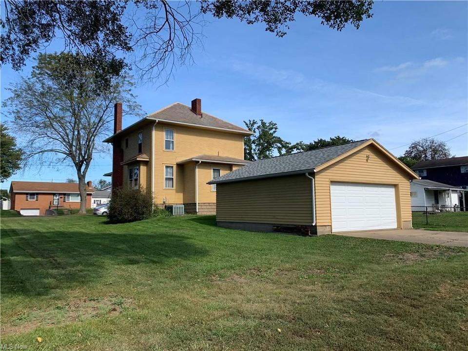  526 Merrick Ave, Zanesville, OH 43701 photo 4