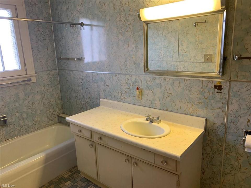  526 Merrick Ave, Zanesville, OH 43701 photo 12