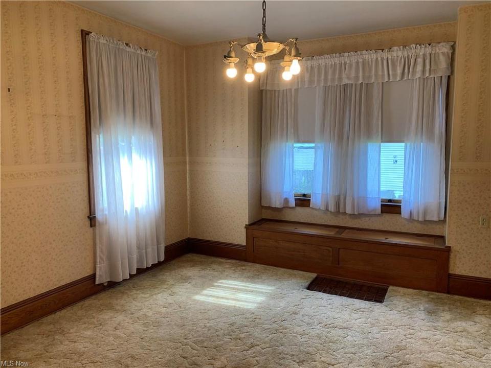  526 Merrick Ave, Zanesville, OH 43701 photo 9