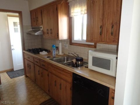 3202 Hetzel Dr, Parma, OH 44134 photo 11