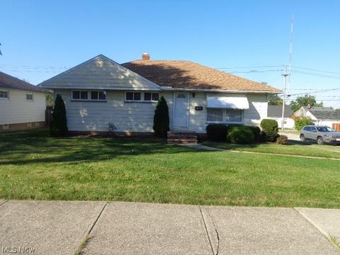 3202 Hetzel Dr, Parma, OH 44134 photo 1