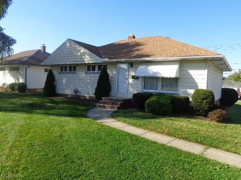 3202 Hetzel Dr, Parma, OH 44134 photo 6