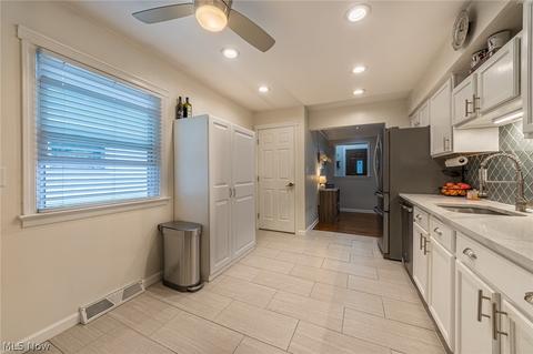 1754 Eldon Dr, Wickliffe, OH 44092 photo 13