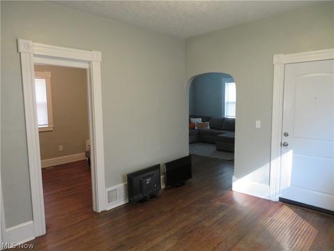 140 Spruce St, Elyria, OH 44035 photo 17