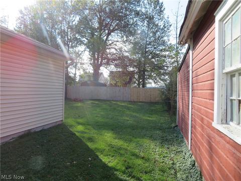 140 Spruce St, Elyria, OH 44035 photo 7